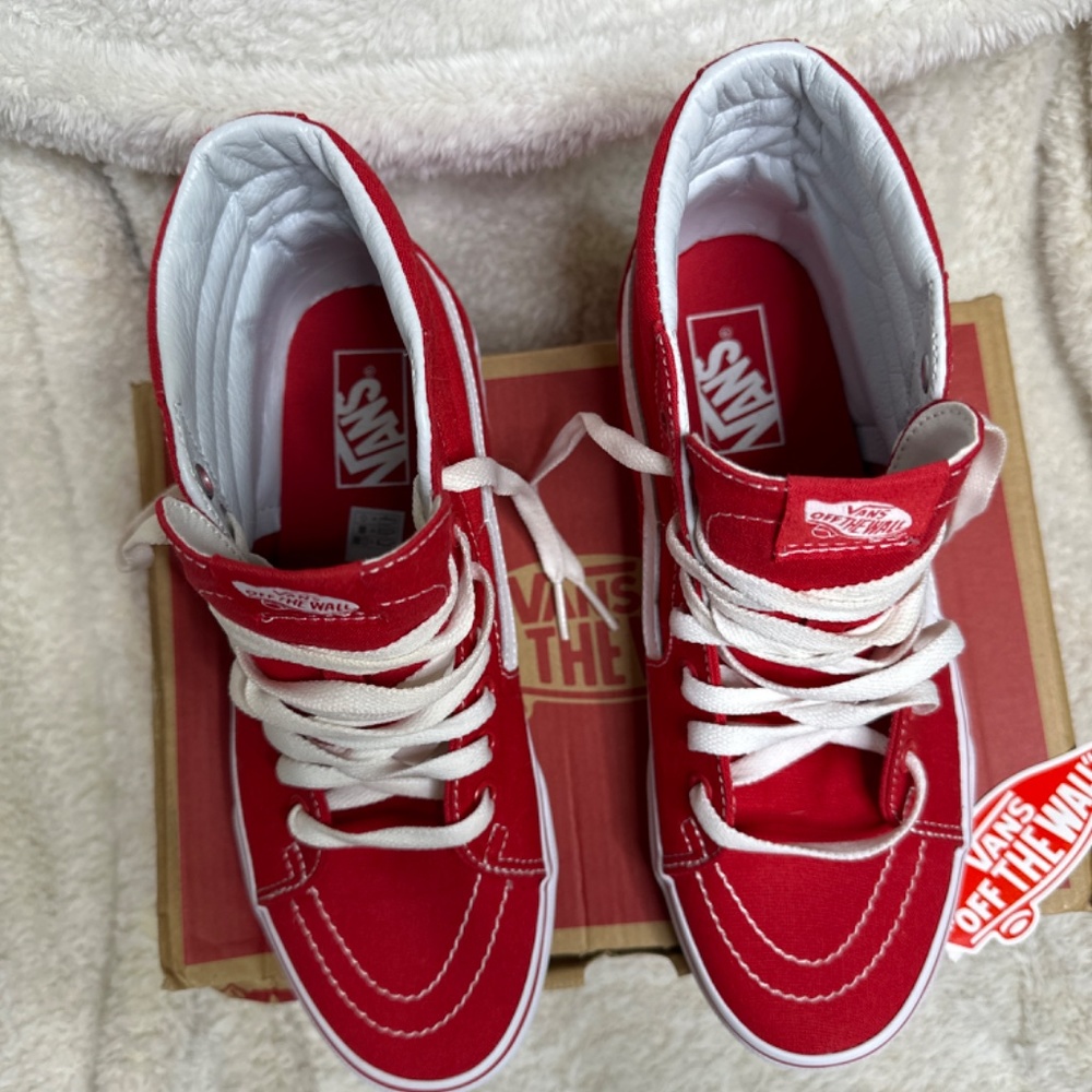Vans - Picture 4 of 4